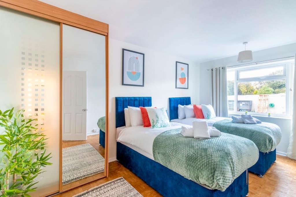 Beautiful Sea View 2 Bedroom Sleeps 6-Free Parking Bournemouth Kültér fotó