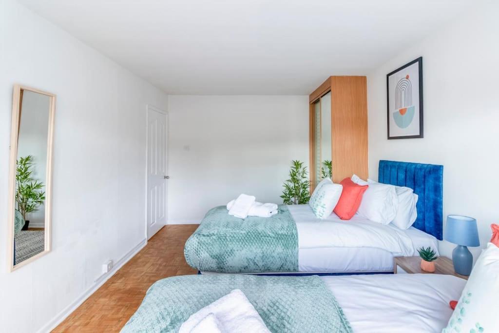 Beautiful Sea View 2 Bedroom Sleeps 6-Free Parking Bournemouth Kültér fotó